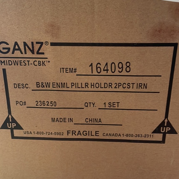 NWT Set of 2 Iron Black & White Enamel Pillar Holder - Picture 5 of 6